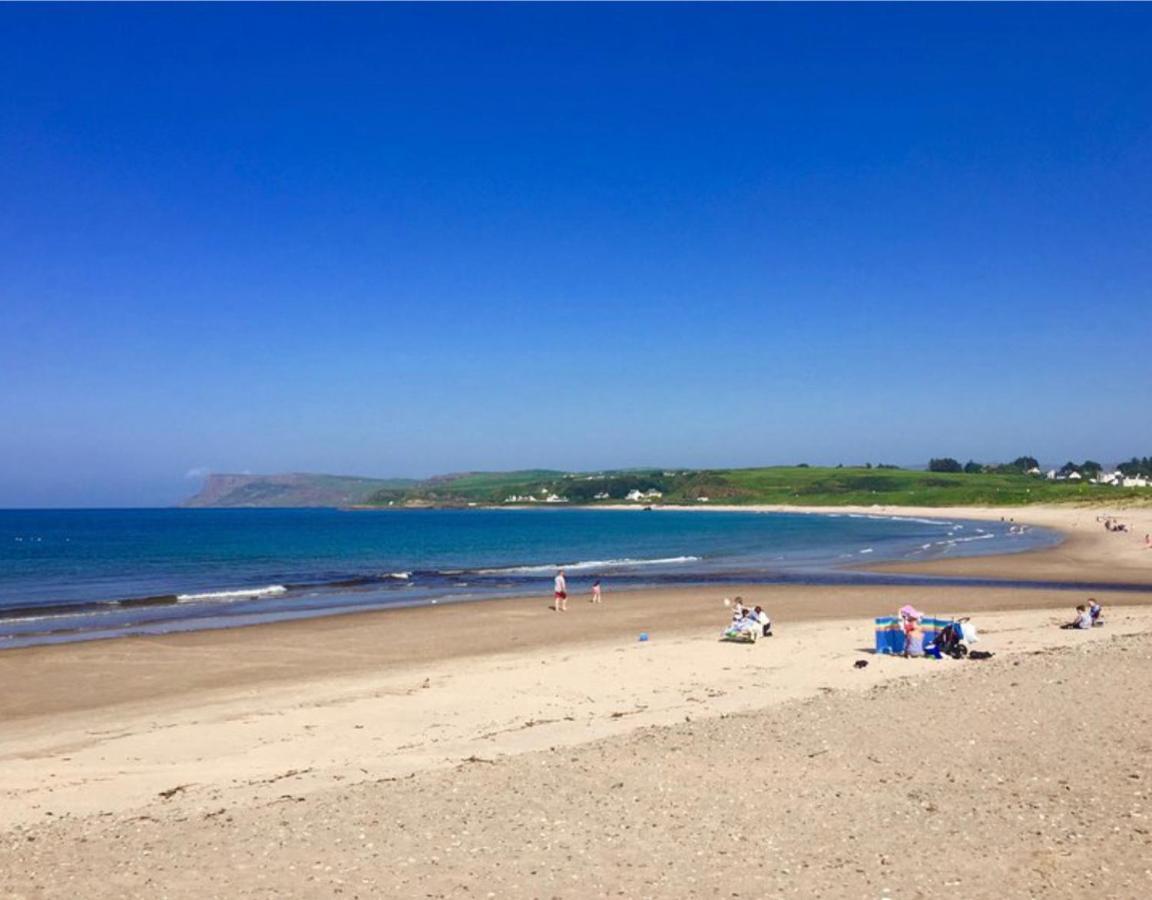 Holiday Home In Ballycastle - Fainne Na Cairde 外观 照片