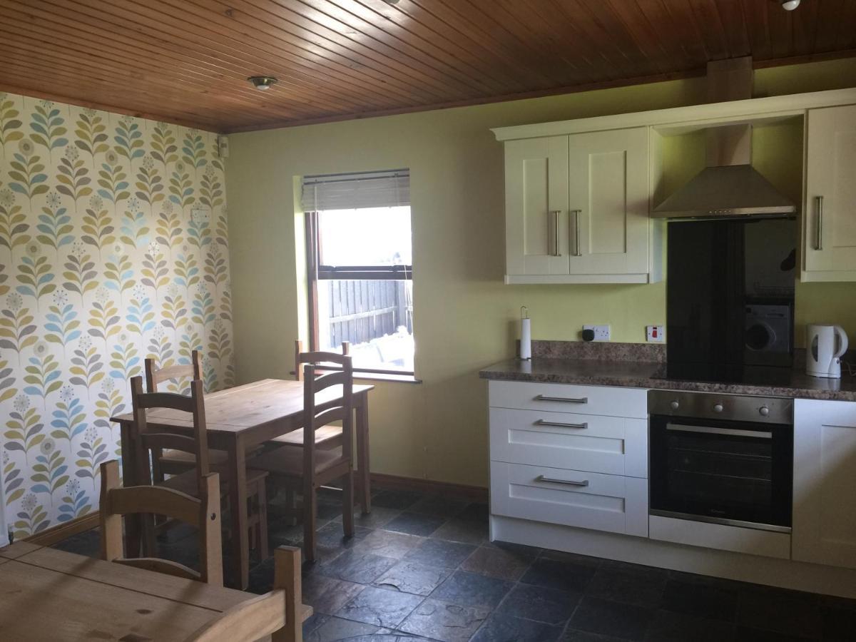 Holiday Home In Ballycastle - Fainne Na Cairde 外观 照片