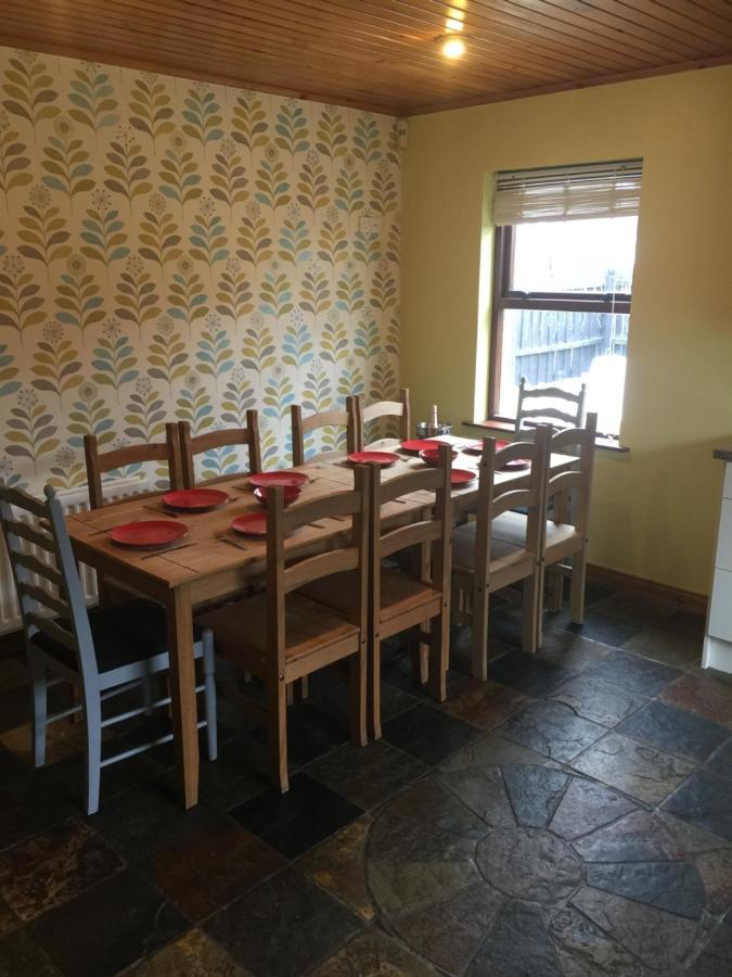 Holiday Home In Ballycastle - Fainne Na Cairde 外观 照片