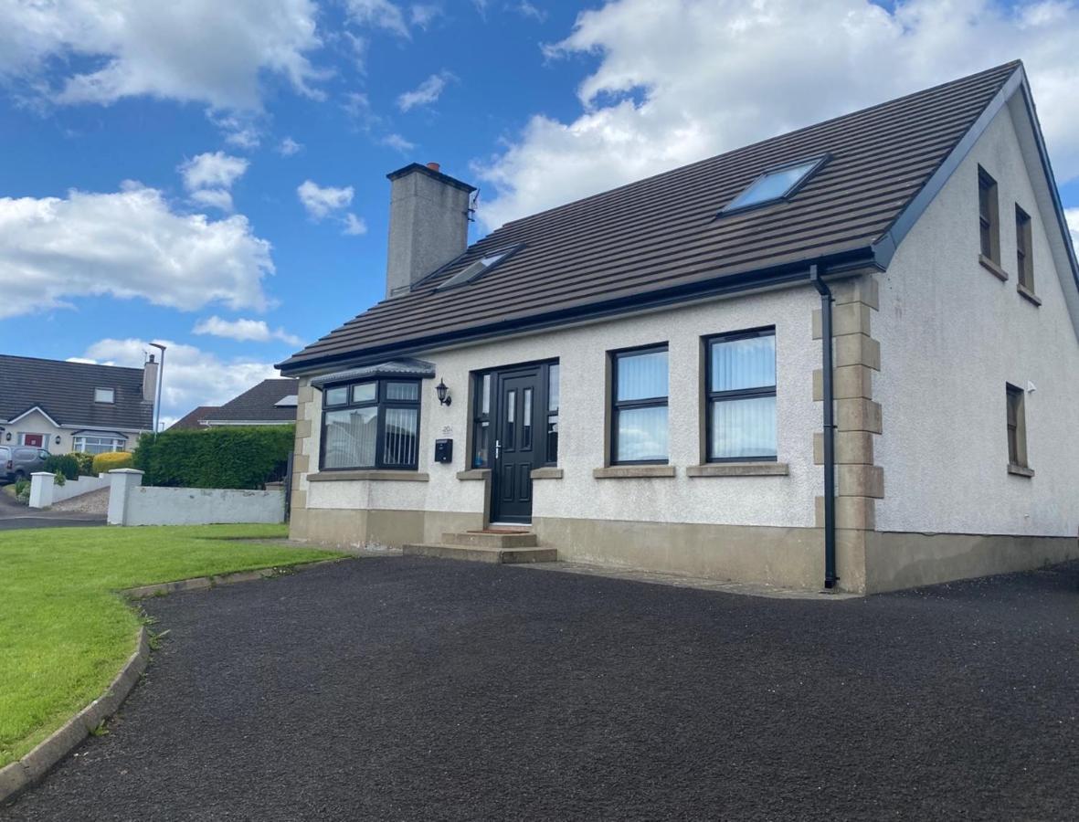 Holiday Home In Ballycastle - Fainne Na Cairde 外观 照片