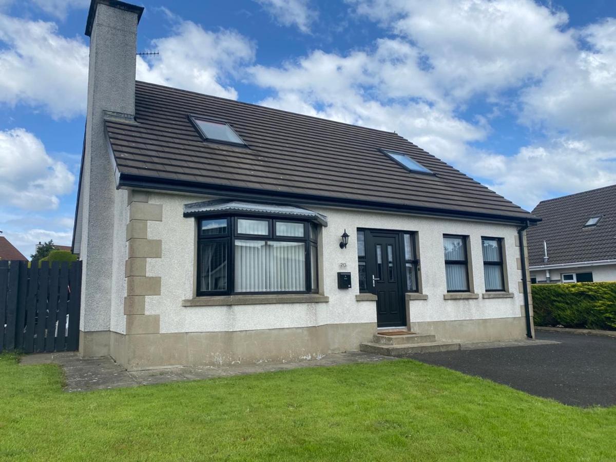 Holiday Home In Ballycastle - Fainne Na Cairde 外观 照片